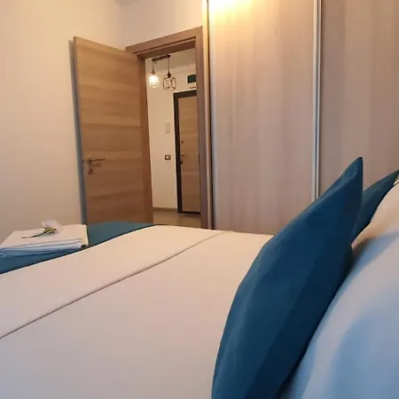 Apartament Waterfront Premier Promenada Heated Pool Prima Linie Năvodari